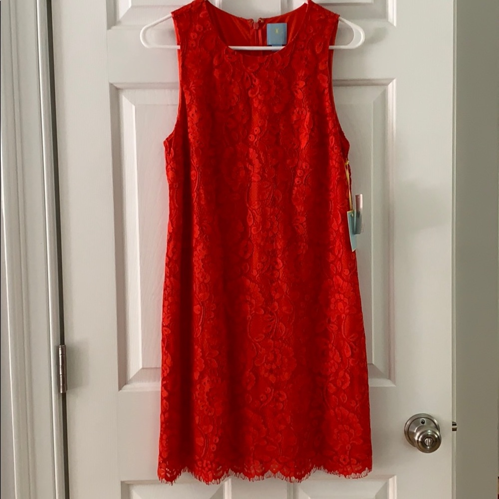Red lace dress - Picture 1 of 4
